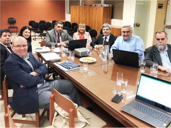 Comisión ratifica impuesto para sojeros por reparto de utilidades
