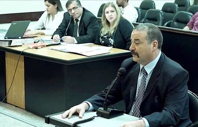 “Niñera de oro” cobraba dos sueldos, confirma senador - Edicion Impresa - ABC Color