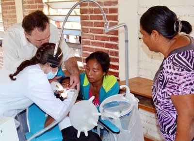 Atención odontológica a niños indígenas - Edicion Impresa - ABC Color