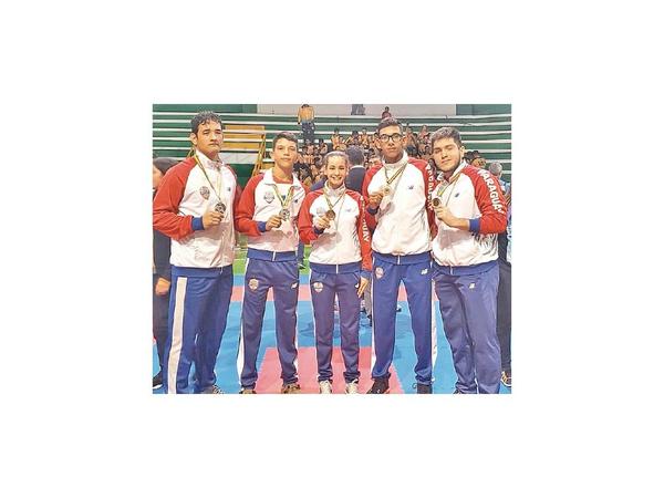 Karatecas, con 5 conquistas