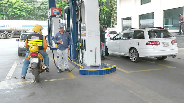 Apesa oficializa suba de precio de combustibles en Alto Paraná
