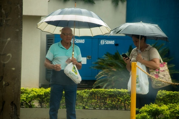 Meteorología emite alerta de tormentas para tres departamentos