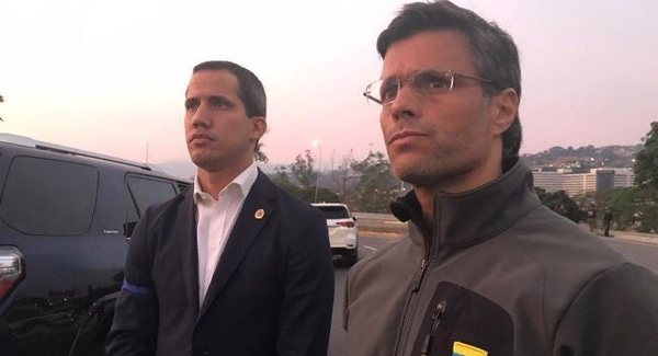 Guaidó libera de su arresto a Leopoldo López y convoca a los militares y al pueblo a tomar “las calles de Venezuela” | .::Agencia IP::.