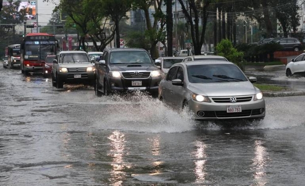 Víspera de feriado con lluvias y tormentas | Paraguay en Noticias