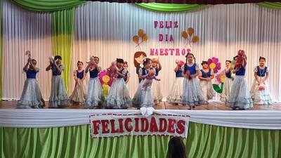 Maestros del país celebran hoy su día - ADN Paraguayo