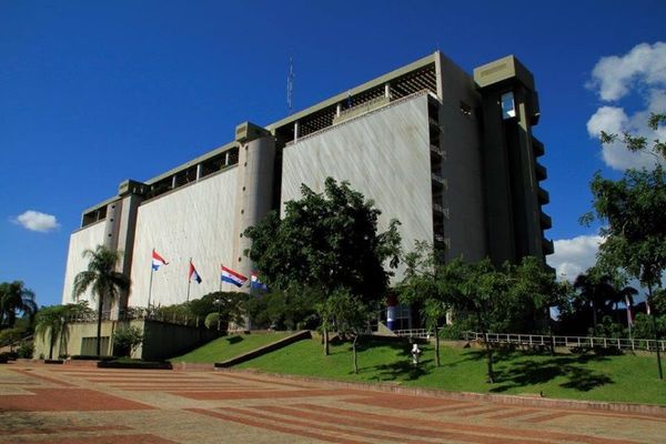 Banco Central reajusta su proyección de crecimiento al 3,2%