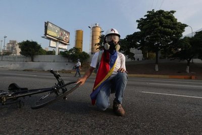 Se escuchan disparos cerca de base aérea de Caracas - Internacionales - ABC Color