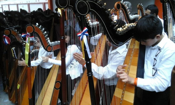 Concierto homenaje a los Maestros del Arpa Paraguaya » Ñanduti