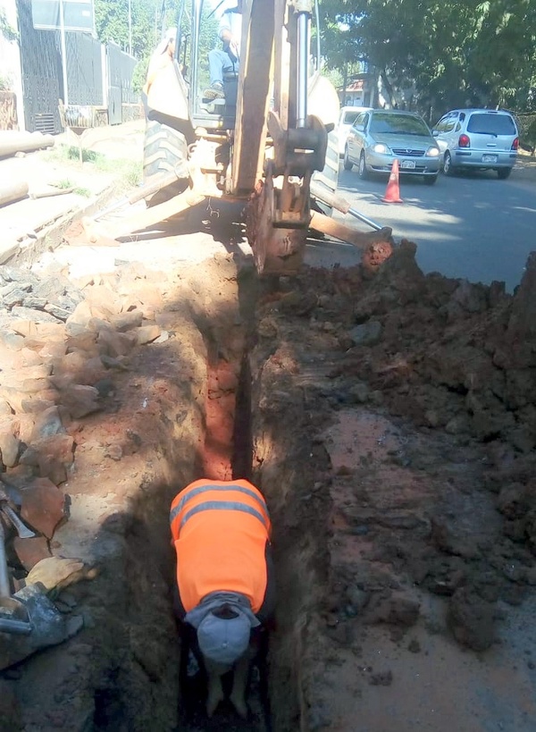 Essap beneficiará a 500 clientes de San Lorenzo con colocación de tuberías en microcentro | .::Agencia IP::.
