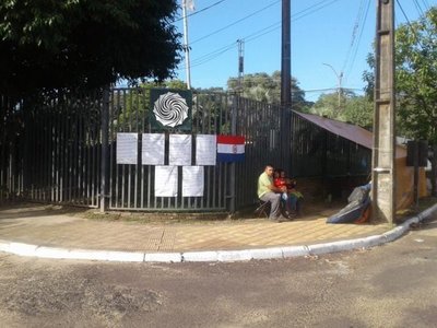 Continúa manifestación frente a Yacyretá - Digital Misiones