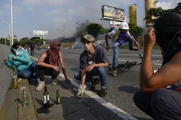 Maduro dice contar con la “total lealtad” de jefes militares | Paraguay en Noticias