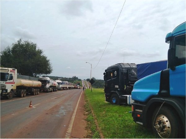 Camioneros y Petropar se reunirán para tratar suba de gasoil