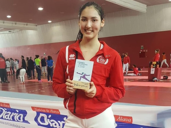 Montserrat Viveros gana una medalla de plata en España