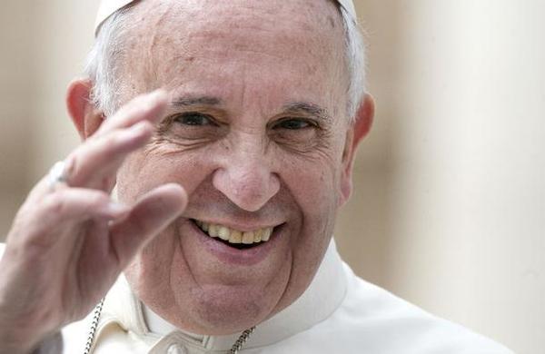 El curioso pedido del Papa Francisco a los peluqueros - C9N