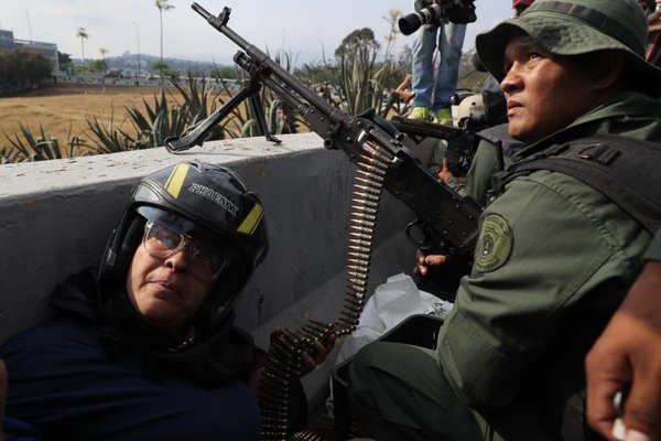 Militares venezolanos piden asilo en la embajada de Brasil - Internacionales - ABC Color