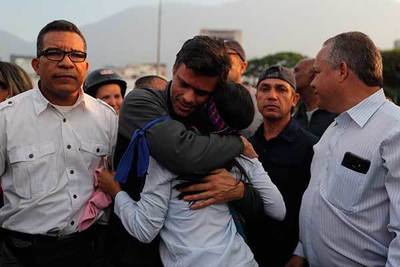 Chile confirma que Leopoldo López está en su Embajada en Caracas » Ñanduti