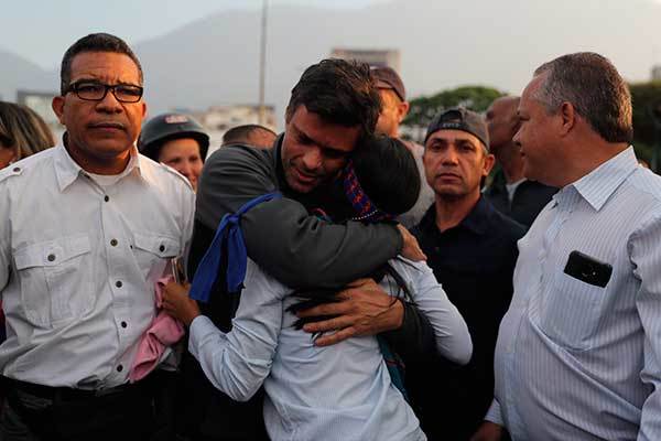 Chile confirma que Leopoldo López está en su Embajada en Caracas » Ñanduti