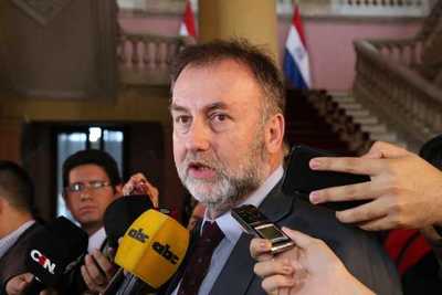 Gobierno espera acordar últimos puntos con sector empresarial para reforma tributaria | .::Agencia IP::.