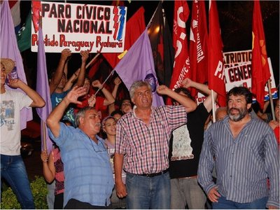 Sindicatos exigen alza de salario mínimo y políticas de empleo | Paraguay en Noticias 