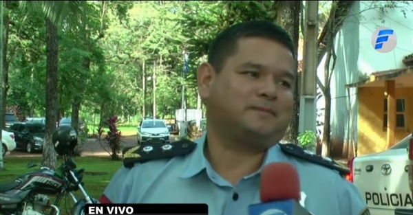 Destituyen a comisario acusado de robo e intento de abuso