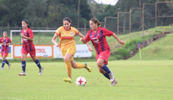 HOY / O boicotearon a su propio equipo o el rival fue exageradamente contundente...