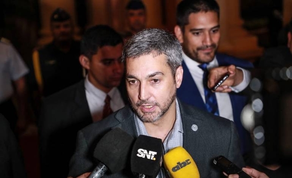 HOY / "Recemos por Venezuela... le enviamos mucha fuerza a ese pueblo valiente"