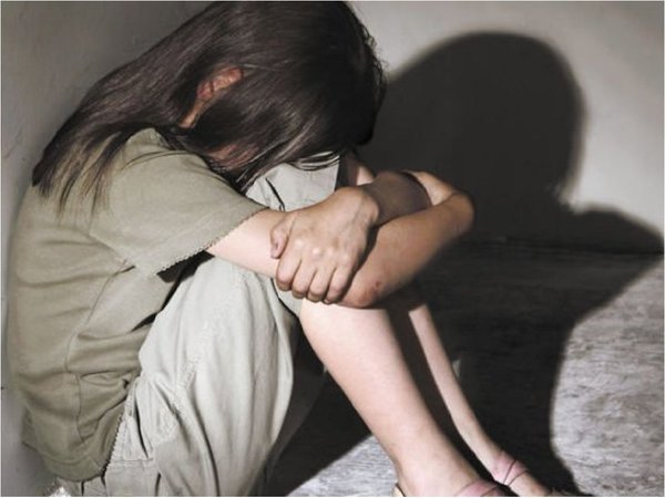 Rescatan a adolescente víctima de abuso sexual y detienen a familiares