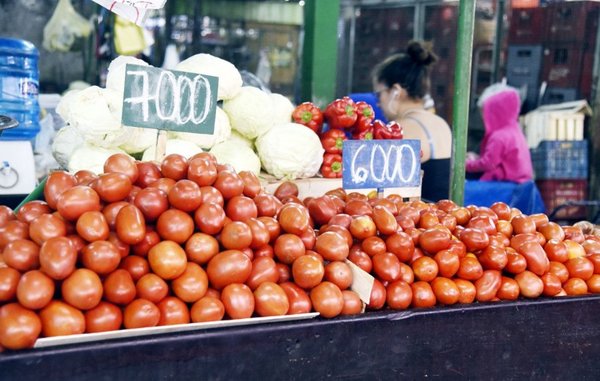 Alto precio del tomate pone en alerta a consumidores - Edicion Impresa - ABC Color