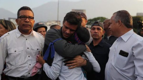 España confirma que Leopoldo López y su familia están en su embajada en Caracas » Ñanduti