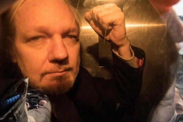 Prisión para el fundador de WikiLeaks - Radio 1000 AM