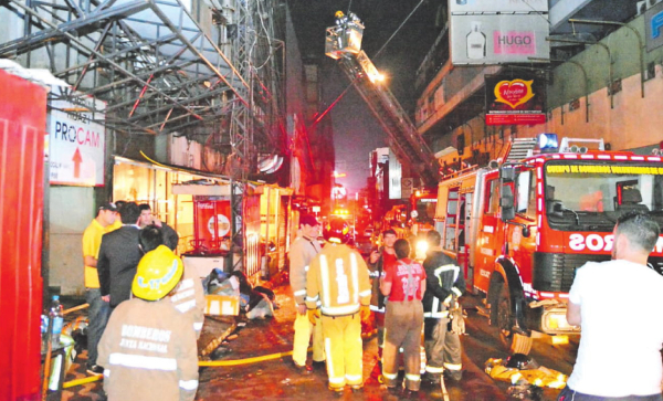 Comuna de CDE  debe 9 meses a los bomberos | Diario Vanguardia 07