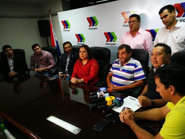 Camioneros suspenden medida de fuerza hasta la próxima semana - ADN Paraguayo
