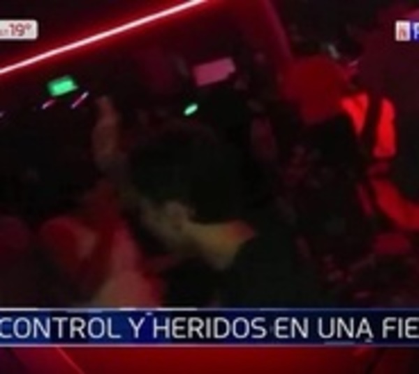 Peleas y descontrol en una discoteca - Paraguay.com
