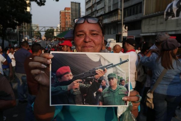 El mundo reacciona al levantamiento militar en Venezuela | Paraguay en Noticias 