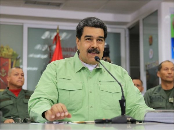 Maduro desmiente que pretendiera abandonar Venezuela