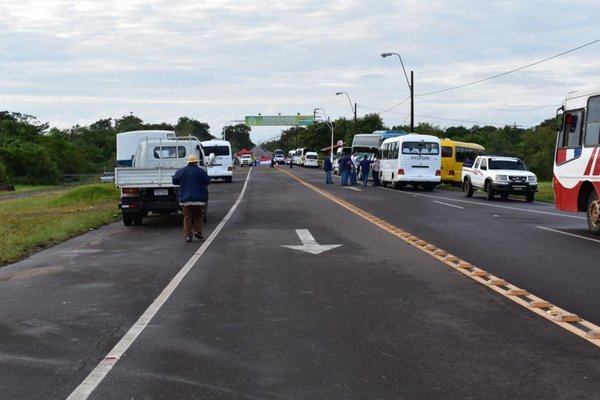 Camioneros, “en quiebra” - Nacionales - ABC Color