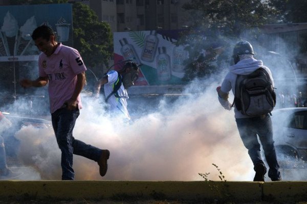 Represión de Maduro arrojó un muerto tras operativo libertad - ADN Paraguayo