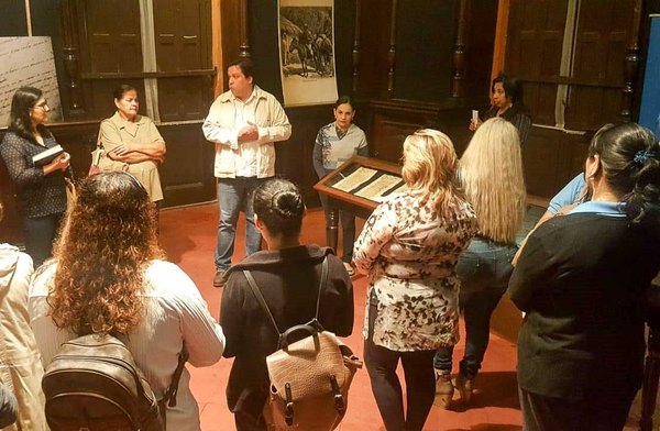 Muestra “Invisibles: Pardos, negros, mulatas. La esclavitud en Paraguay” - ADN Paraguayo