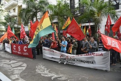 Critica obrera al presidente viajero - Nacionales - ABC Color