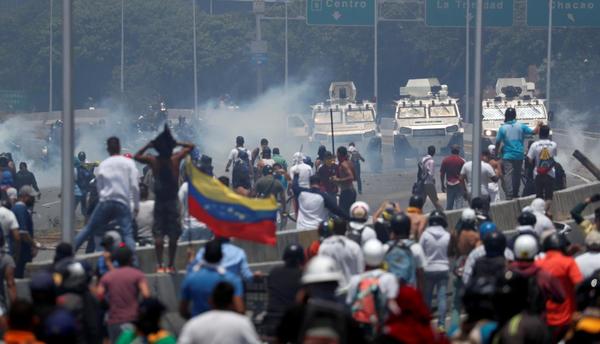 Venezolanos vuelven a salir a las calles por el fin del chavismo - ADN Paraguayo