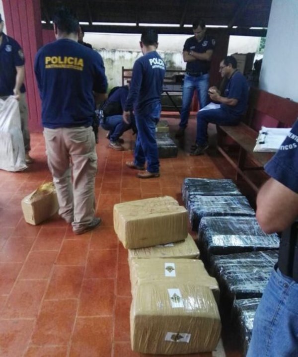 Incautan más de 300 kilos de marihuana en Yby Pytã - Nacionales - ABC Color