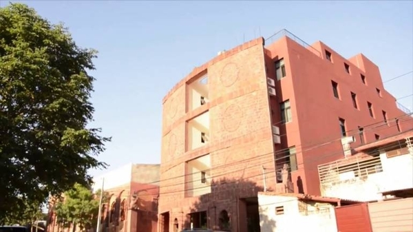 A 15 años de la creación de la Clínica Divina Providencia, la obra de amor del padre Trento | Paraguay en Noticias