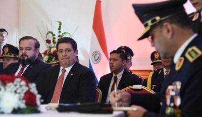 Cartes termina mandato muy desgastado polí­ticamente, sostiene Hugo Estigarribia | Paraguay en Noticias 