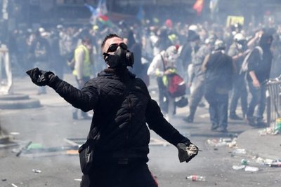 Tensión en París, por manifestaciones - Internacionales - ABC Color