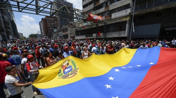 "No creo que solo por cuestiones ideológicas algunos defiendan a Maduro" » Ñanduti