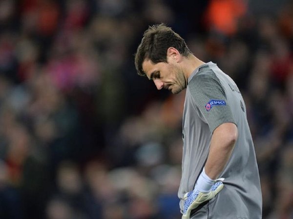 Iker Casillas dice adiós a la temporada en su mejor momento