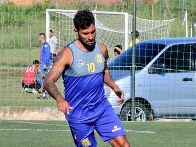 Irrazábal y su particular desafío a un jugador de Olimpia