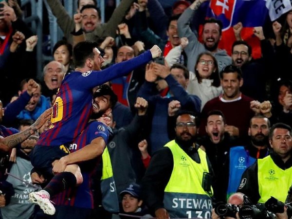 Messi, con un doblete, y Luis Suarez acercan al Barcelona a Madrid