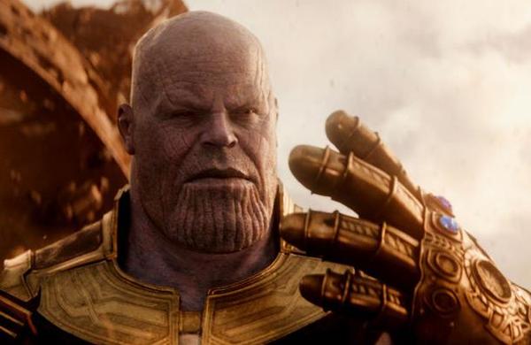 Atento fanáticos: La réplica del guante de Thanos que carga tu teléfono celular - C9N