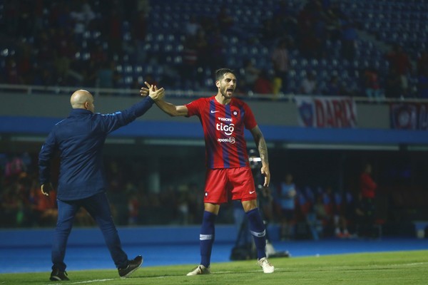 Joaquín Larrivey habla tras el empate entre Cerro y San Lorenzo